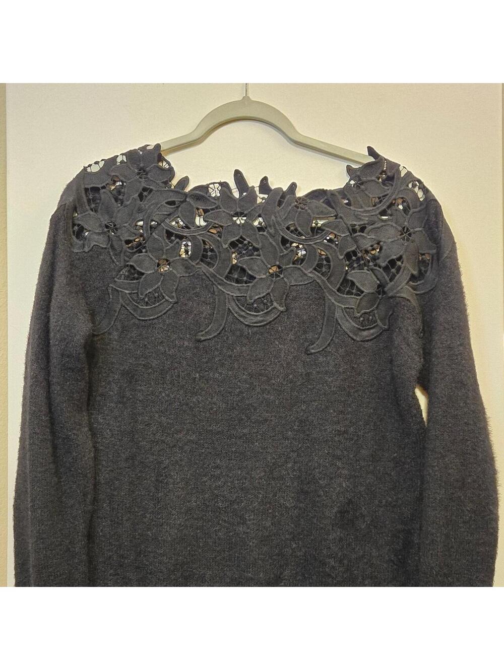En Crème Women's Grey and Black Jumper